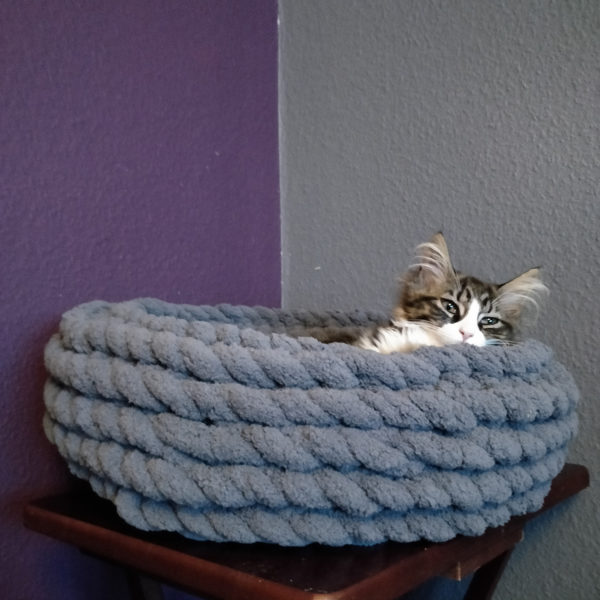 Rundes Katzenbett Lisa - Stylisches Katzenbett in Seiloptik